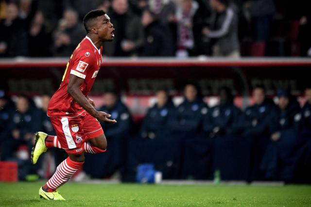 杜兰特布克合砍71分新援21+11 太阳力克活塞